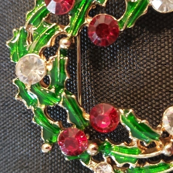 Vintage wreath pin - Picture 2 of 4